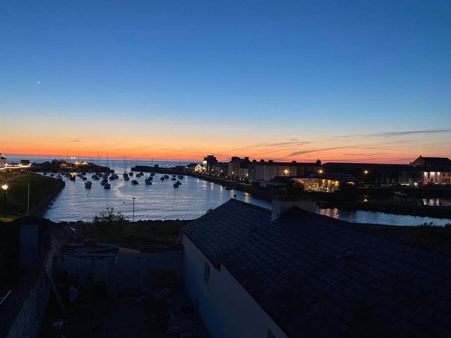 Villa Aberaeron Island House - Panoramic Harbour Views Esterno foto