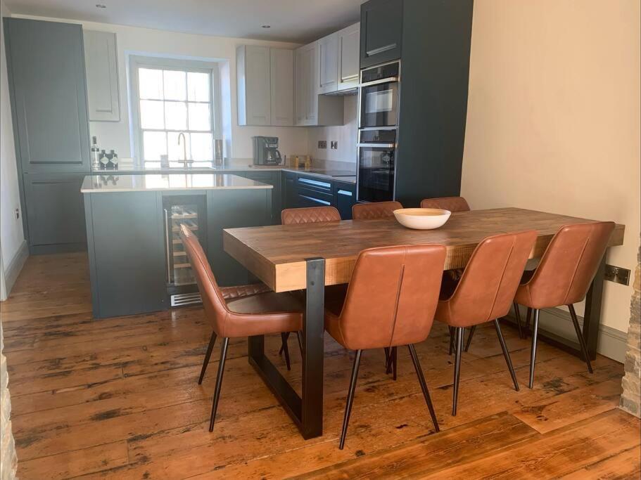 Villa Aberaeron Island House - Panoramic Harbour Views Esterno foto